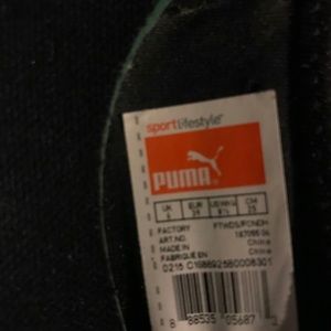 Women size 8.5 casual Puma
